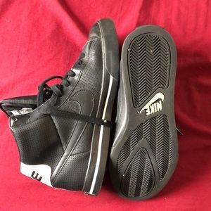 Nike shoes high top